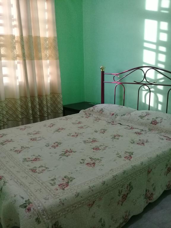 Mirza Homestay Marang Buitenkant foto